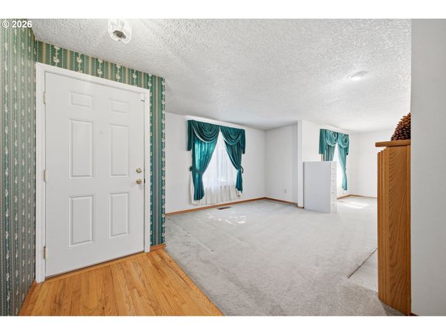 1500 Se PARK CREST Ave, Vancouver, WA 98683