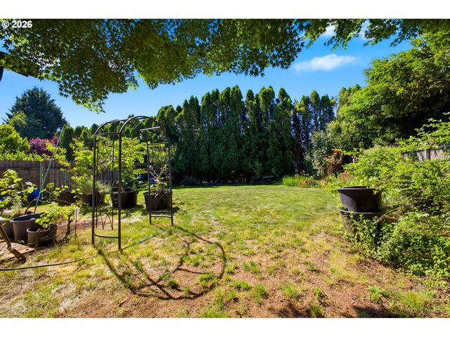1500 Se PARK CREST Ave, Vancouver, WA 98683