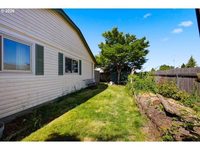 1500 Se PARK CREST Ave, Vancouver, WA 98683