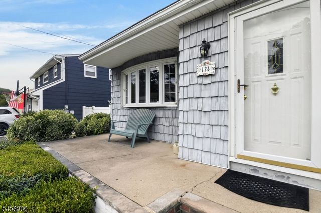 124 Kamm Ave, South River Boro, NJ 08882