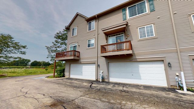 1667 Station Park Drive, Grayslake, IL 60030