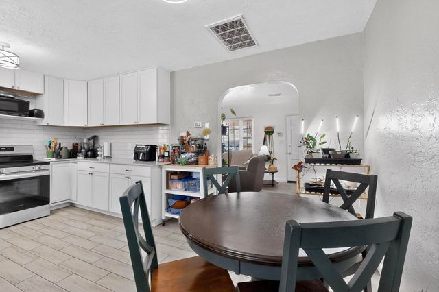 709 Carlisle Boulevard NE, Albuquerque, NM 87106