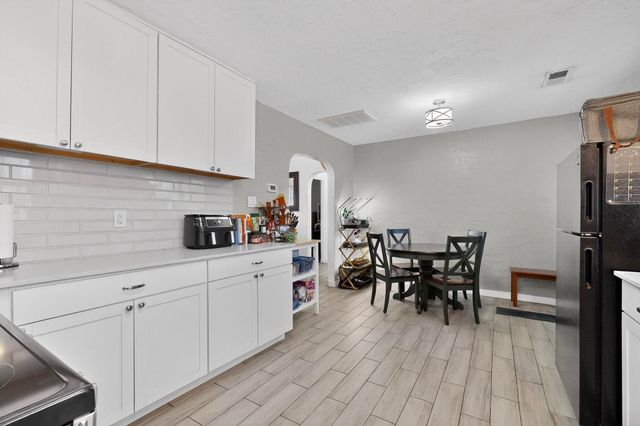 709 Carlisle Boulevard NE, Albuquerque, NM 87106