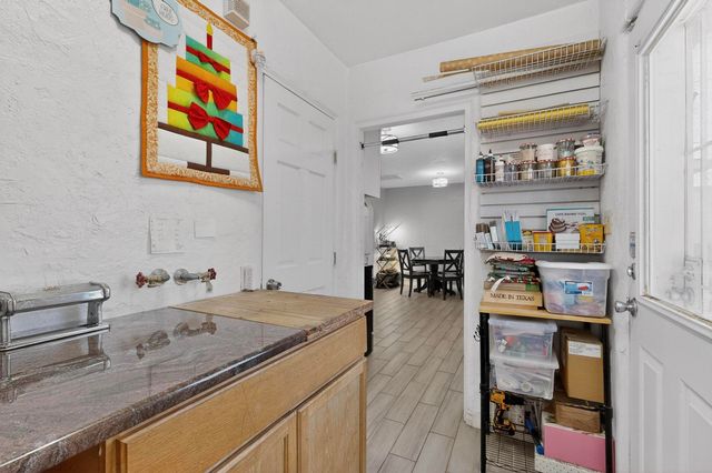 709 Carlisle Boulevard NE, Albuquerque, NM 87106