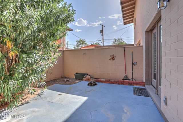 965 N Venice Ave Apt C, Tucson, AZ 85711