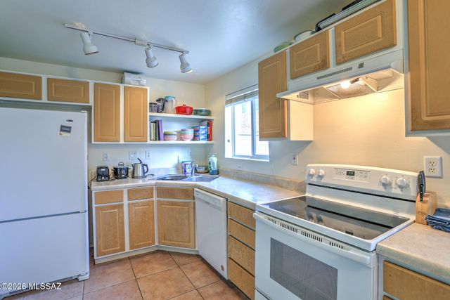 965 N Venice Ave Apt C, Tucson, AZ 85711