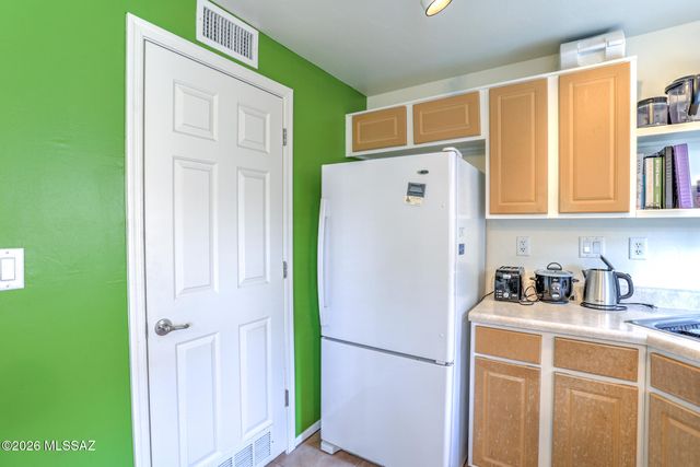 965 N Venice Ave Apt C, Tucson, AZ 85711