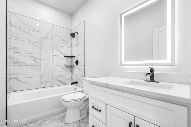 1792 Circulo Canada, Rio Rico, AZ 85648