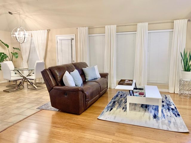 1709 La Caya Drive, Mansfield, TX 76063