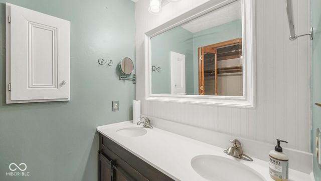 245 Fairway Court, Franklin, IN 46131
