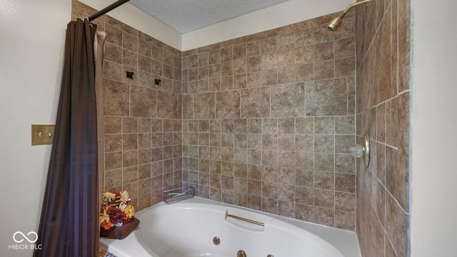 245 Fairway Court, Franklin, IN 46131