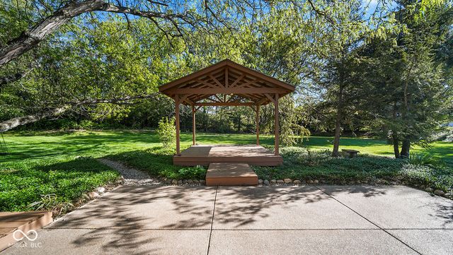 245 Fairway Court, Franklin, IN 46131