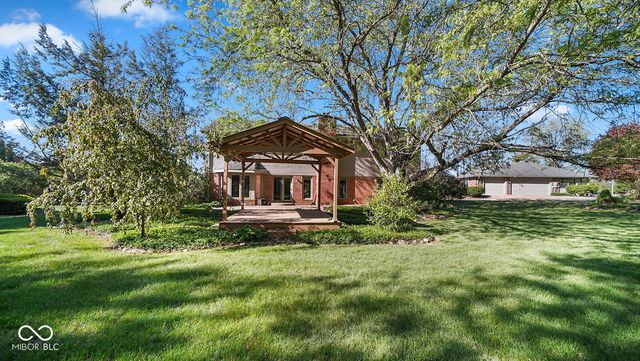245 Fairway Court, Franklin, IN 46131