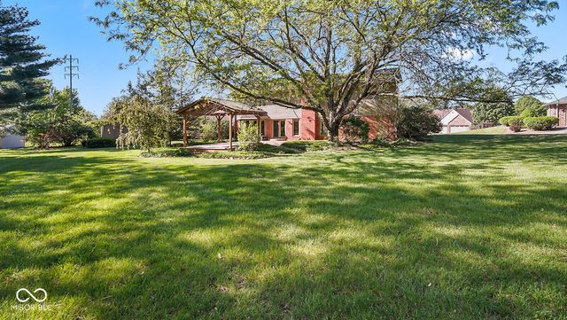 245 Fairway Court, Franklin, IN 46131