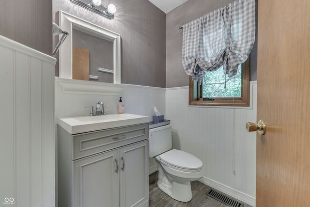 245 Fairway Court, Franklin, IN 46131