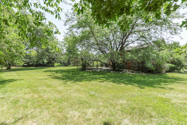245 Fairway Court, Franklin, IN 46131