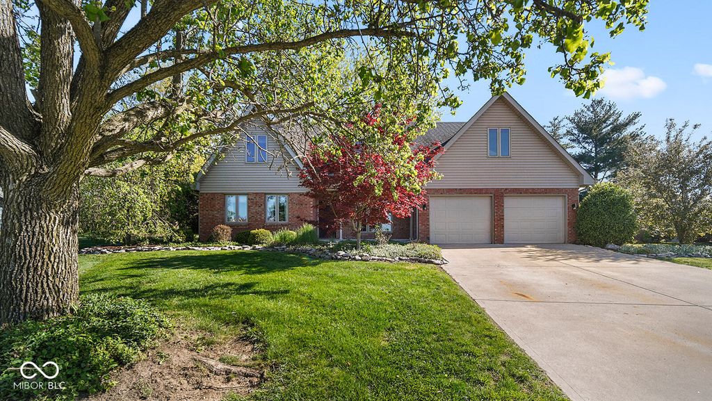 245 Fairway Court, Franklin, IN 46131