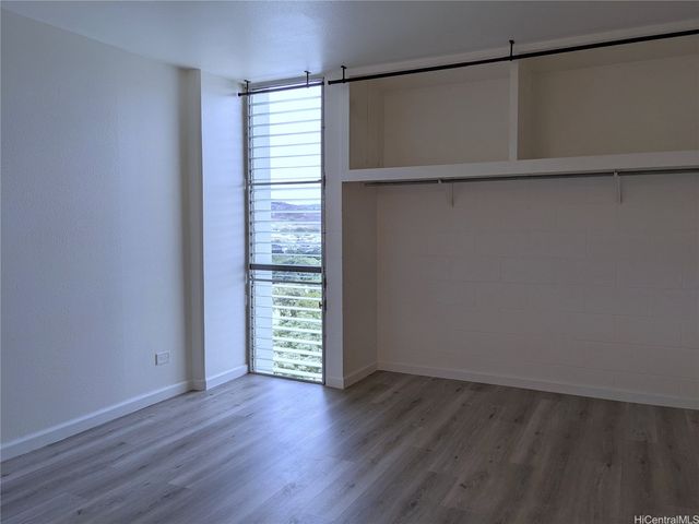 1160 Ala Napunani Street 702, Honolulu, HI 96818