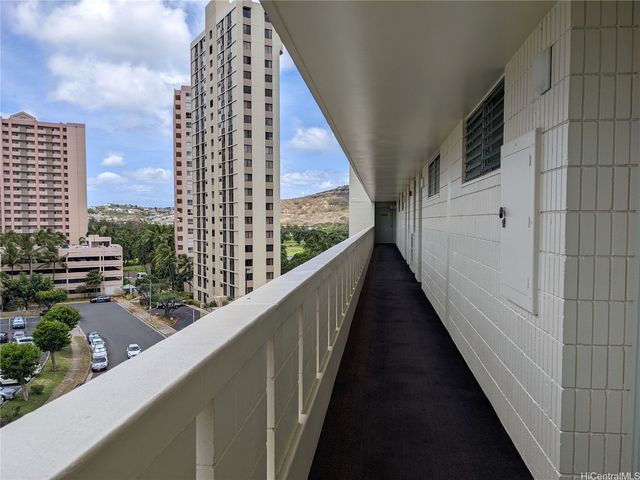 1160 Ala Napunani Street 702, Honolulu, HI 96818