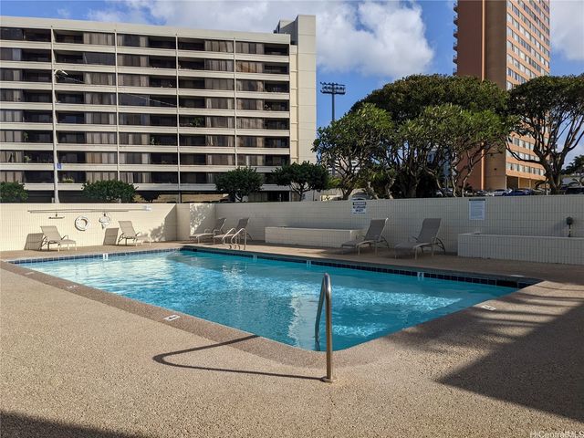 1160 Ala Napunani Street 702, Honolulu, HI 96818