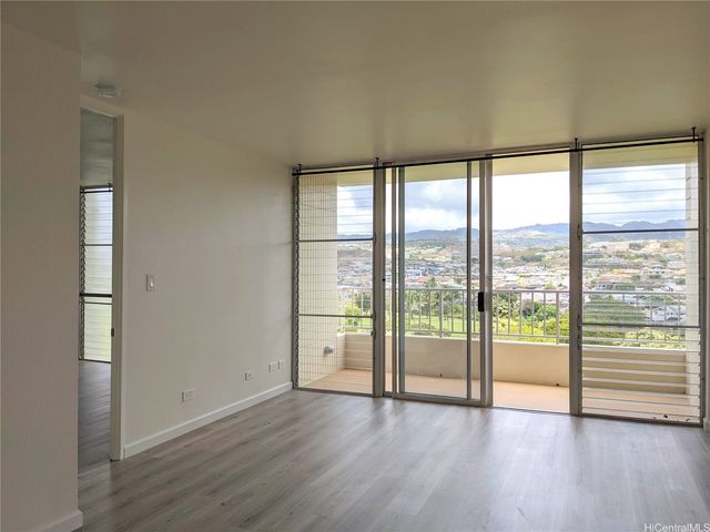 1160 Ala Napunani Street 702, Honolulu, HI 96818