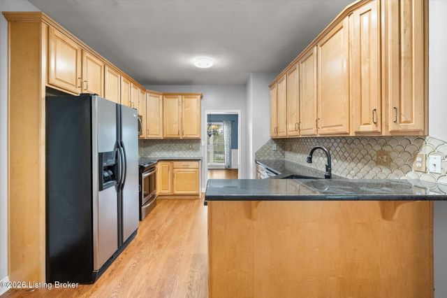 4809 Cedar Forest Pl, Louisville, KY 40245