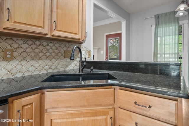4809 Cedar Forest Pl, Louisville, KY 40245