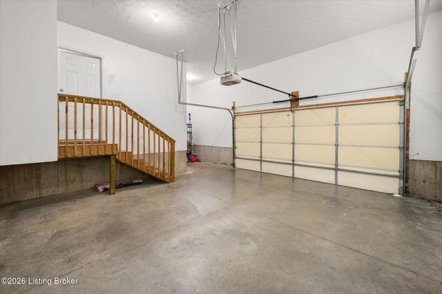 4809 Cedar Forest Pl, Louisville, KY 40245