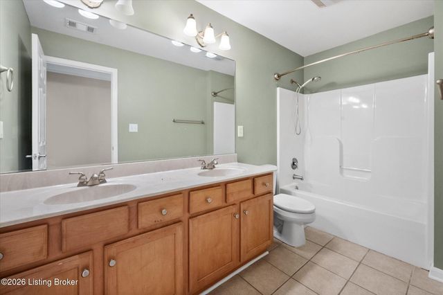 4809 Cedar Forest Pl, Louisville, KY 40245