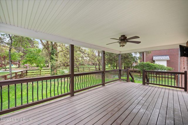 4809 Cedar Forest Pl, Louisville, KY 40245