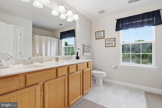 144 FIELD VIEW DR, Greencastle, PA 17225