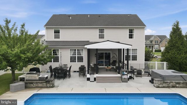 144 FIELD VIEW DR, Greencastle, PA 17225