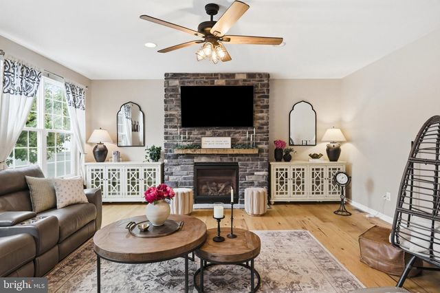 144 FIELD VIEW DR, Greencastle, PA 17225