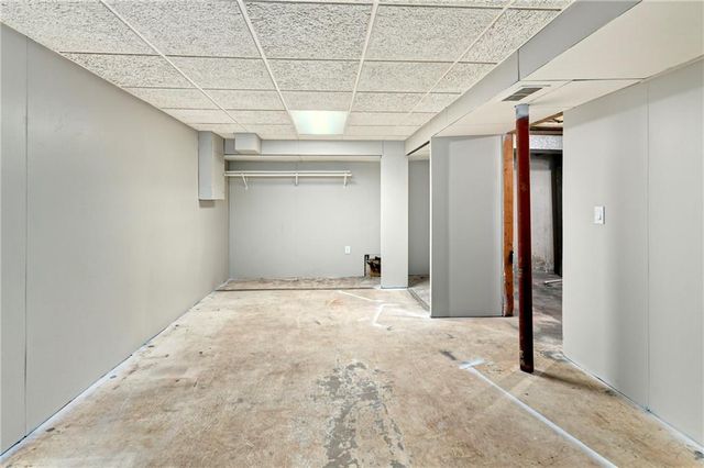 6506 N Delta Avenue, Kansas City, MO 64151