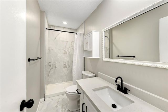 6506 N Delta Avenue, Kansas City, MO 64151