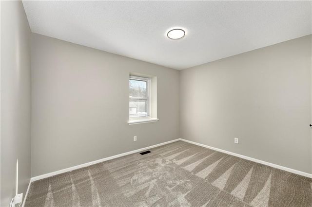 6506 N Delta Avenue, Kansas City, MO 64151