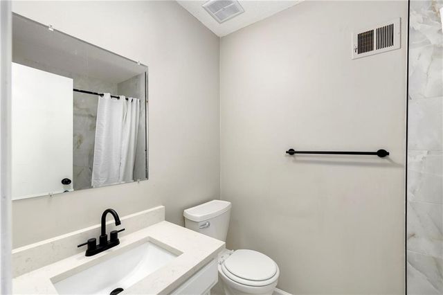 6506 N Delta Avenue, Kansas City, MO 64151