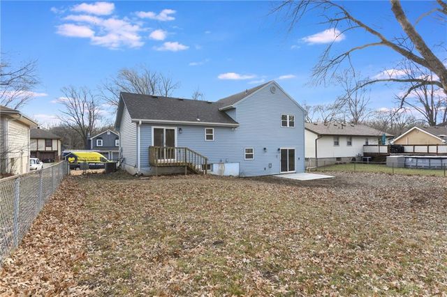 6506 N Delta Avenue, Kansas City, MO 64151