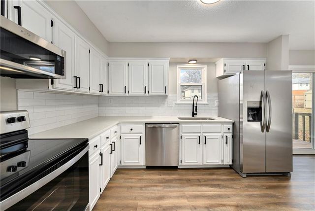 6506 N Delta Avenue, Kansas City, MO 64151