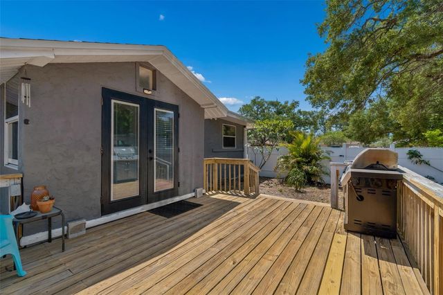 10917 72ND AVENUE, Seminole, FL 33772