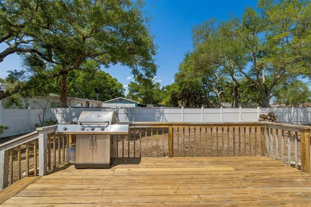 10917 72ND AVENUE, Seminole, FL 33772