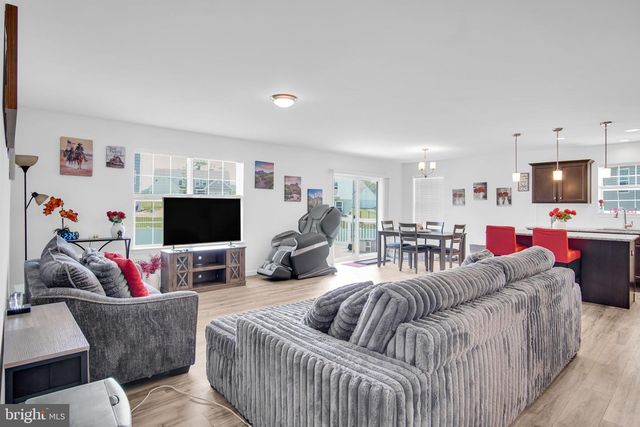 9 STONE MILL RD, Duncannon, PA 17020