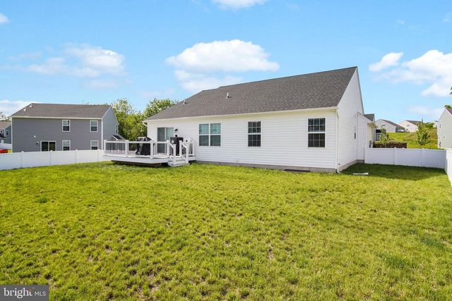 9 STONE MILL RD, Duncannon, PA 17020