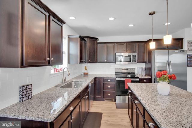 9 STONE MILL RD, Duncannon, PA 17020
