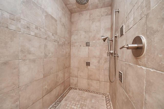 722 Chevy Chase Circle, Sugar Land, TX 77478