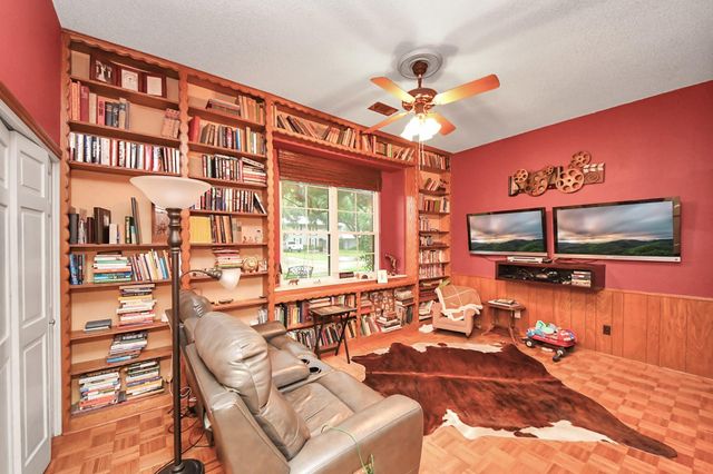 722 Chevy Chase Circle, Sugar Land, TX 77478