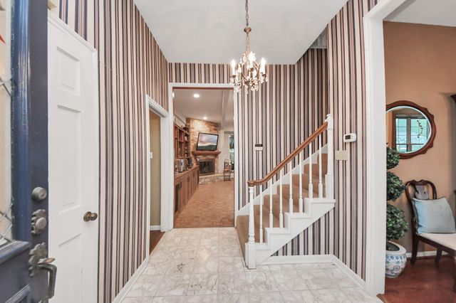 722 Chevy Chase Circle, Sugar Land, TX 77478