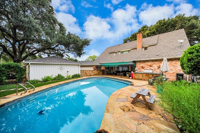 722 Chevy Chase Circle, Sugar Land, TX 77478