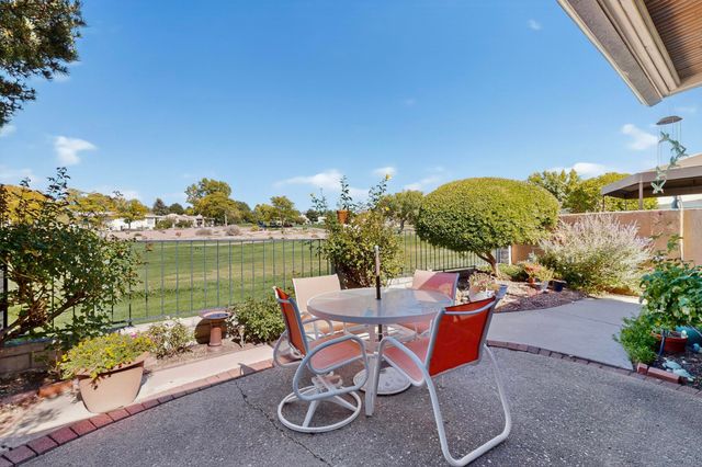 9515 Village Green Drive NE, Albuquerque, NM 87111