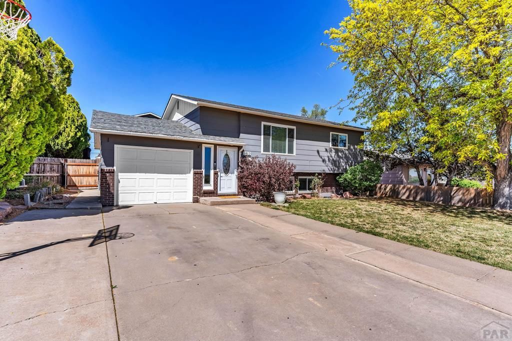 1812 Smithland Ave, La Junta, CO 81050